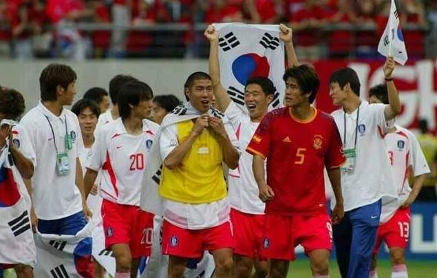 情鼓舞周围