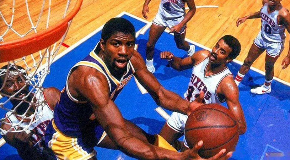 对于球员个 对于球员个